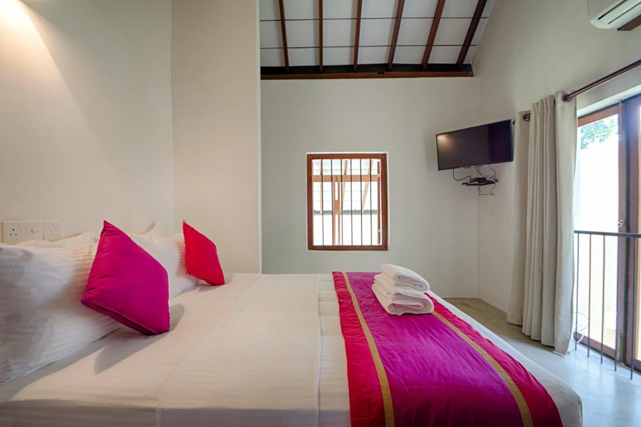 Om Shambhala Bed & Breakfast Colombo Exterior photo